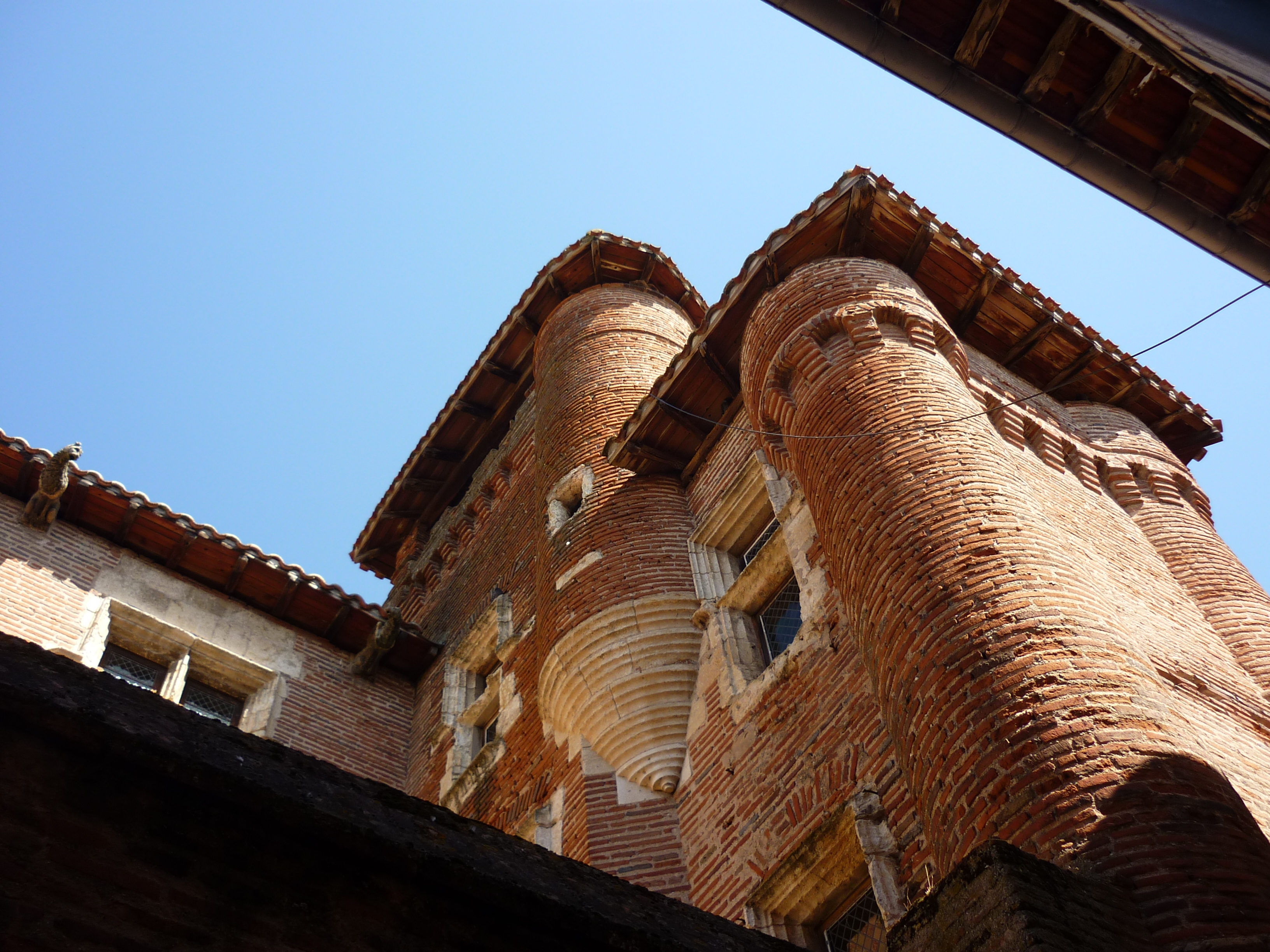 facade2.jpg